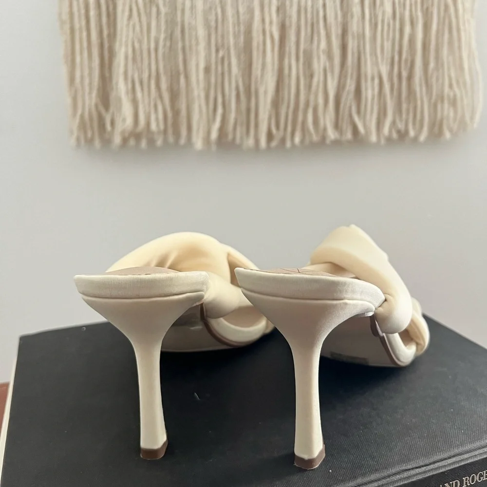 Misguided Slip On Cream Women's Heels - Picture 5 of 9